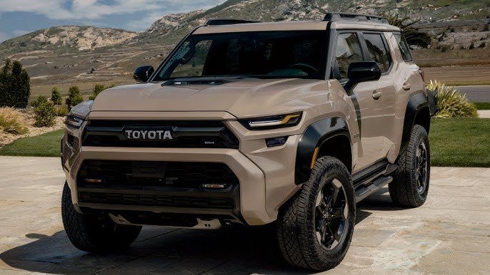 ऑफ रोंडिंग का बाप बनकर Toyota का लोकप्रिय SUV हुआ लॉन्च, प्रीमियम फीचर्स और पावरफुल इंजन से है लैस